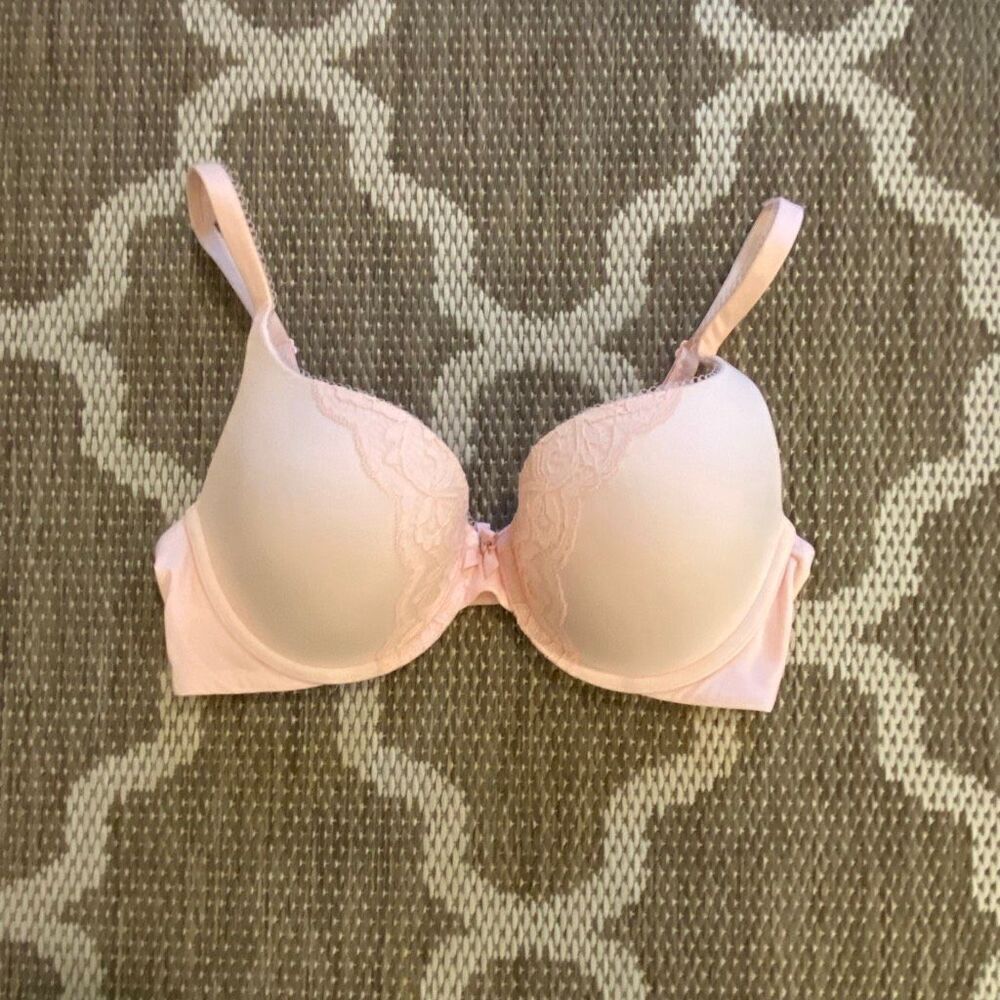 Victoria’s Secret body by Victoria perfect shape bra size 34D